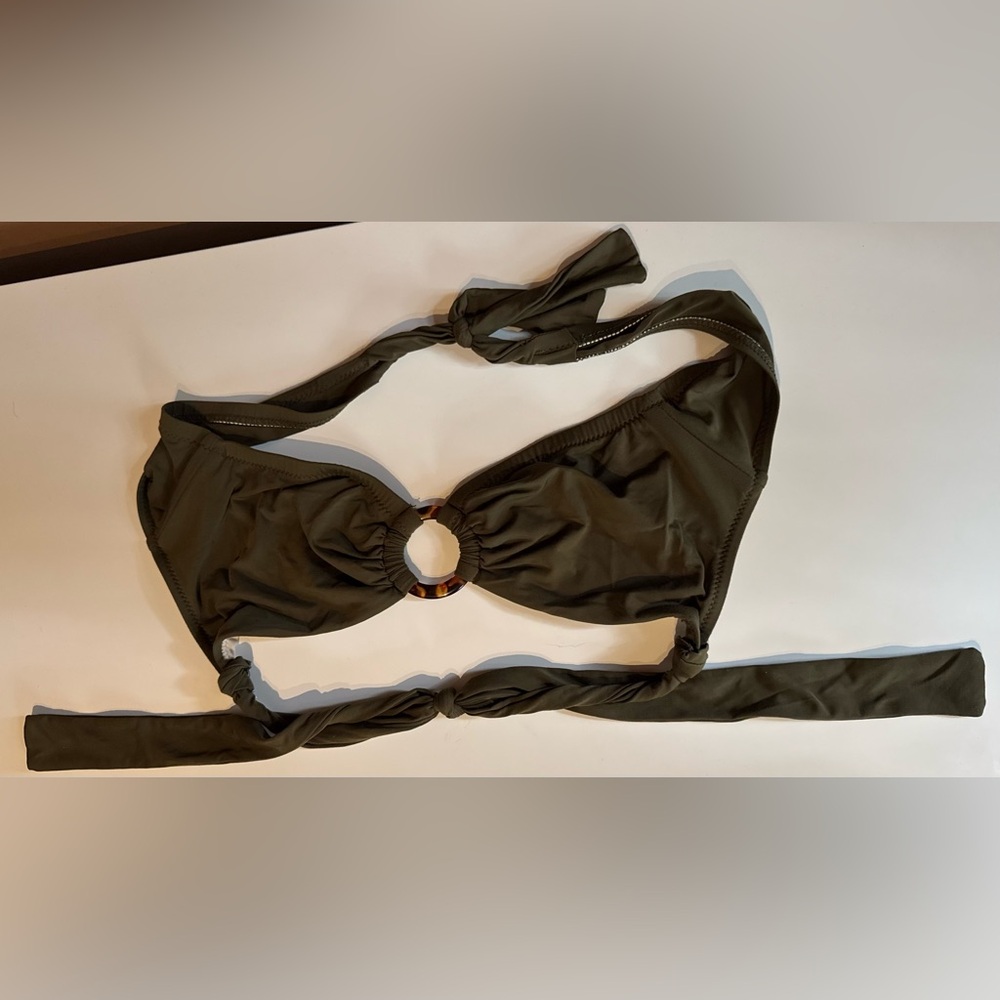 J. Crew hunter green bikini top w tortoise center accent size M great condition!